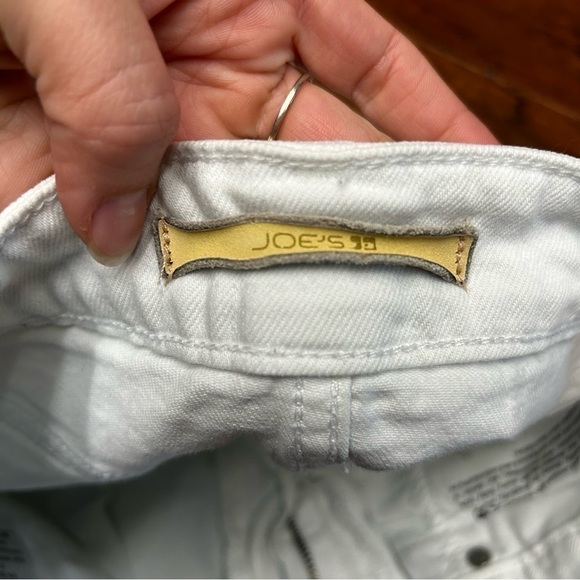 Joes jeans the Ozzie 4” cutoff shorts - Picture 4 of 7